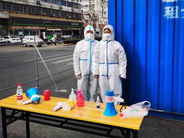 博雅志愿者 疫线绽芳华-路南街道卡扣执勤.jpg